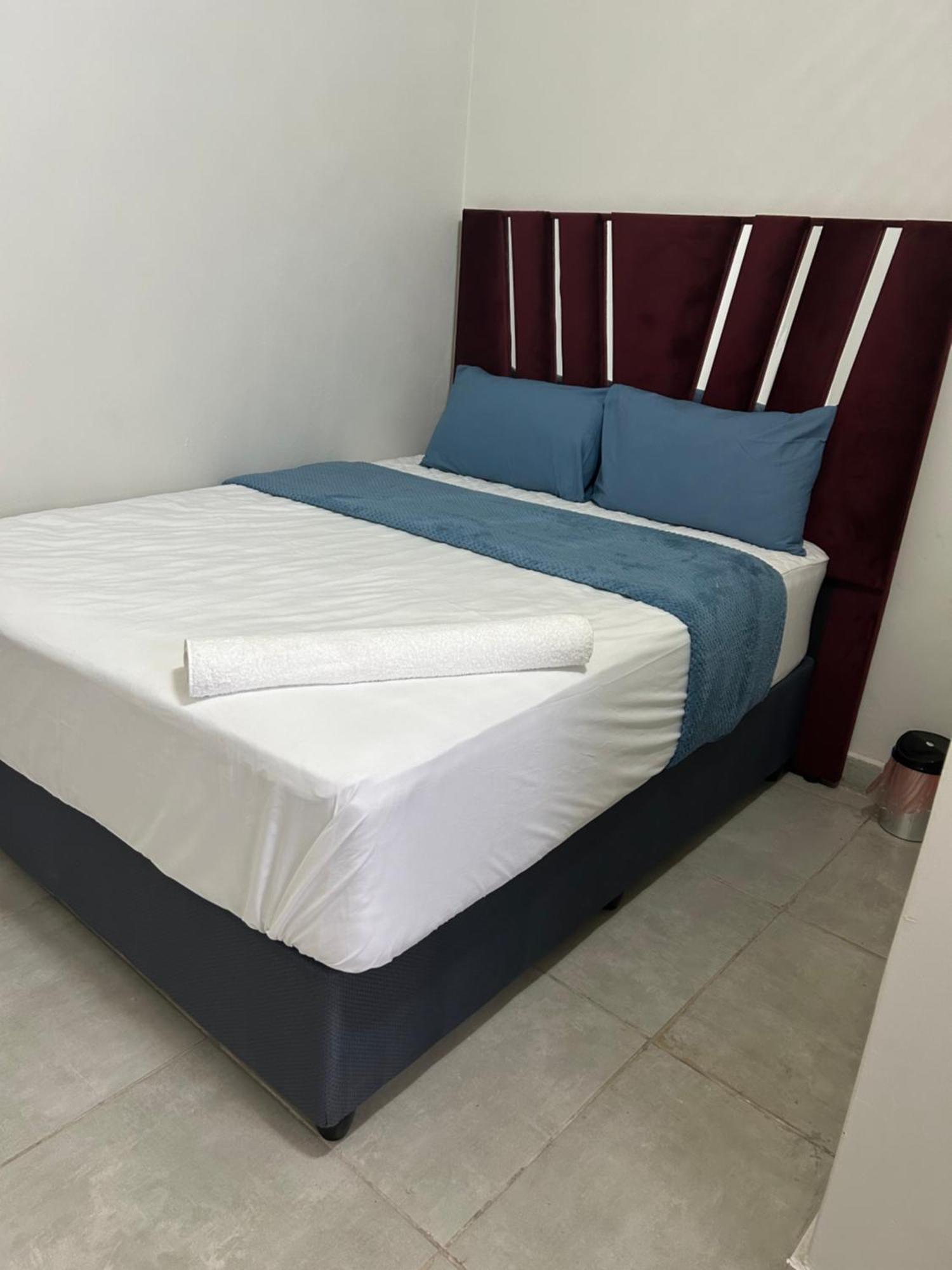 Chocolate City Guest House Ист-Лондон Экстерьер фото